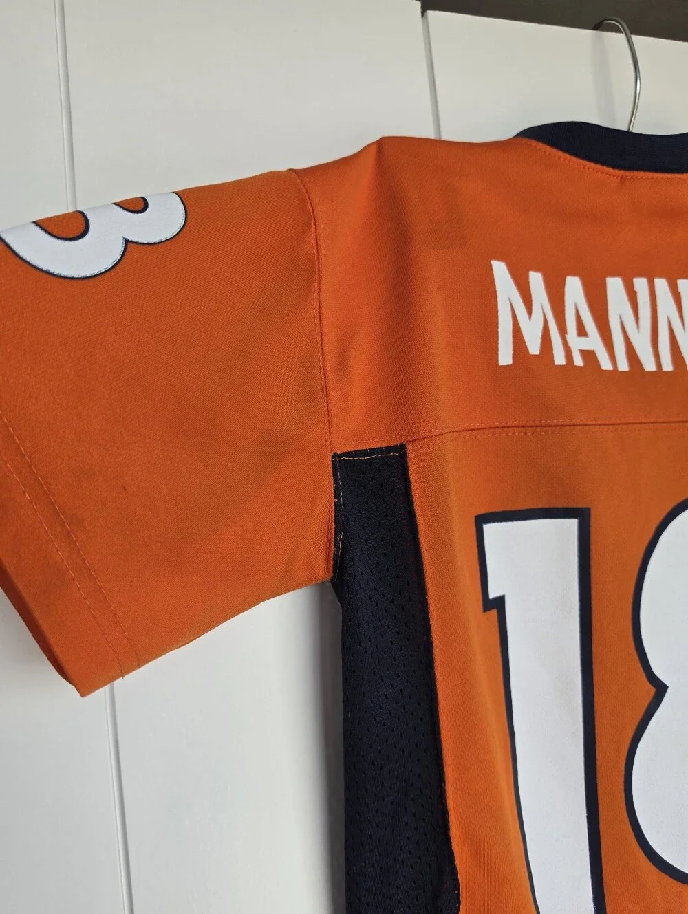 Denver Broncos Peyton Manning #18 NFL jersey in YOUTH Small (8)